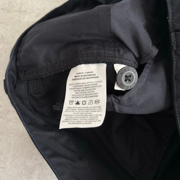 Nike SB Men's Skate Shorts Black size 34 side pocket - Picture 5 of 8